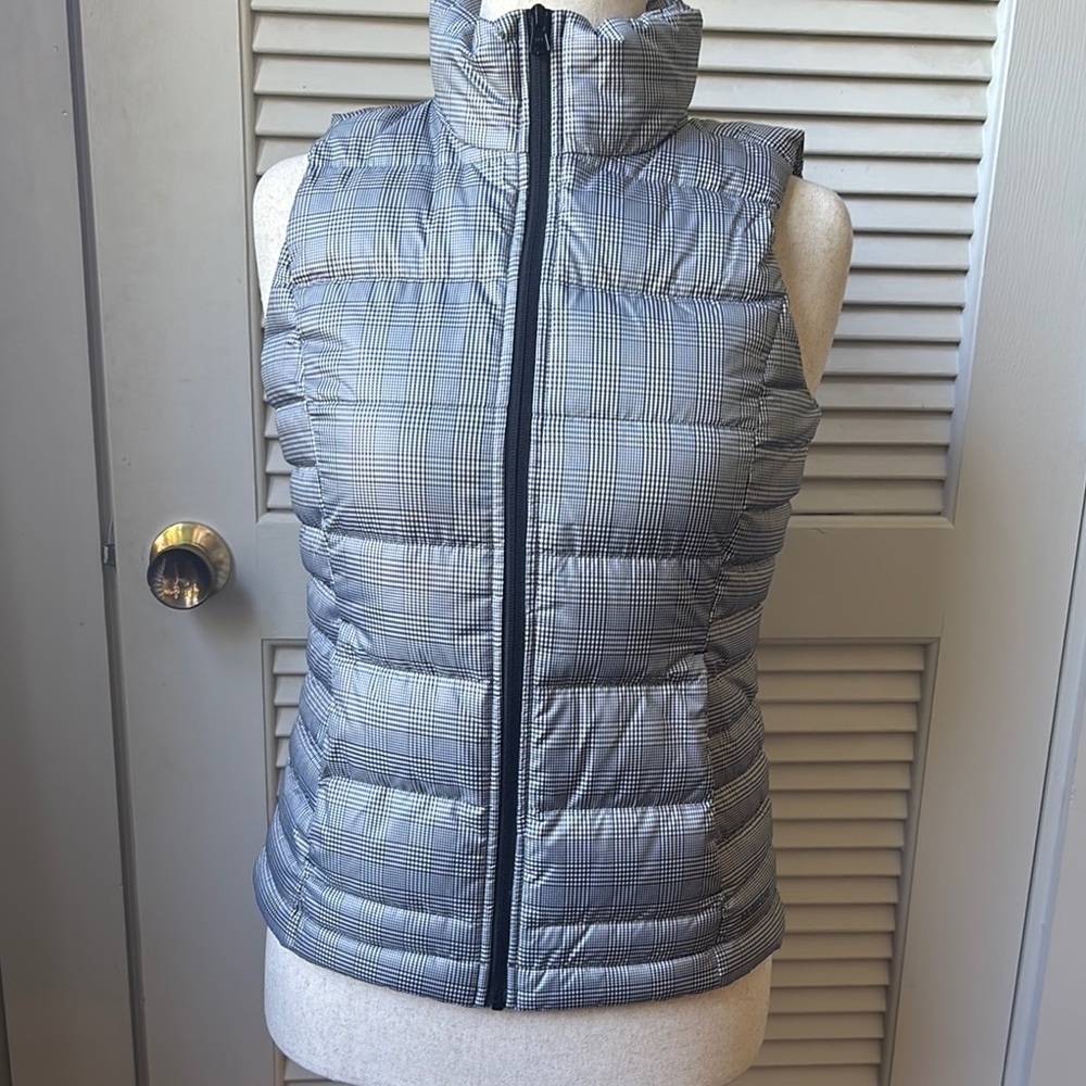 Lands end xs puffer vest black and white square pattern